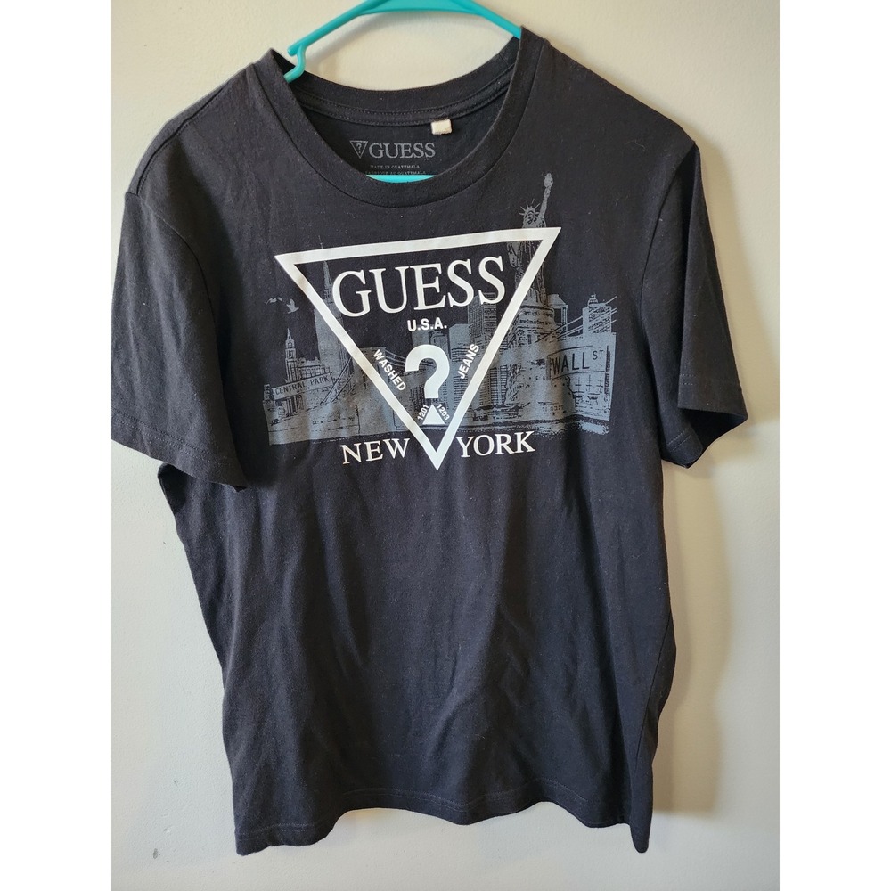 Guess USA New York City Skyline Triangle Logo Graphic T-Shirt Black Mens Medium